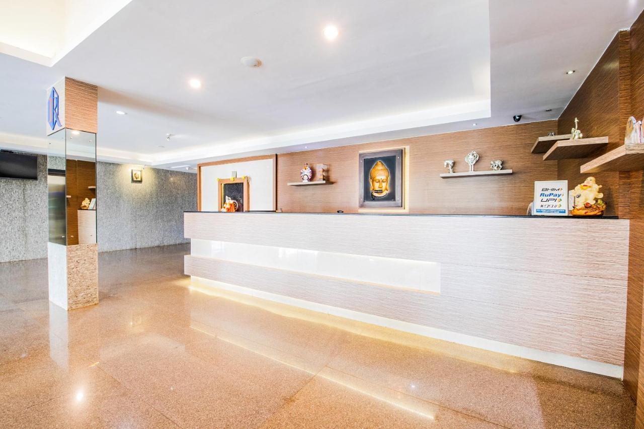 Capital O 22439 Ratna Forever Hotel Karkal Ngoại thất bức ảnh