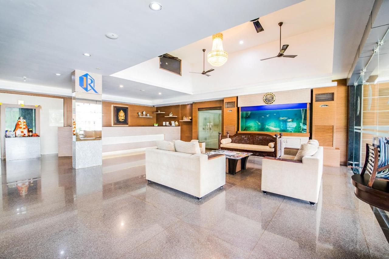Capital O 22439 Ratna Forever Hotel Karkal Ngoại thất bức ảnh